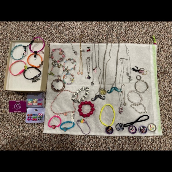 Large Bundle of Kids Accessories!!!!! - Picture 1 of 5